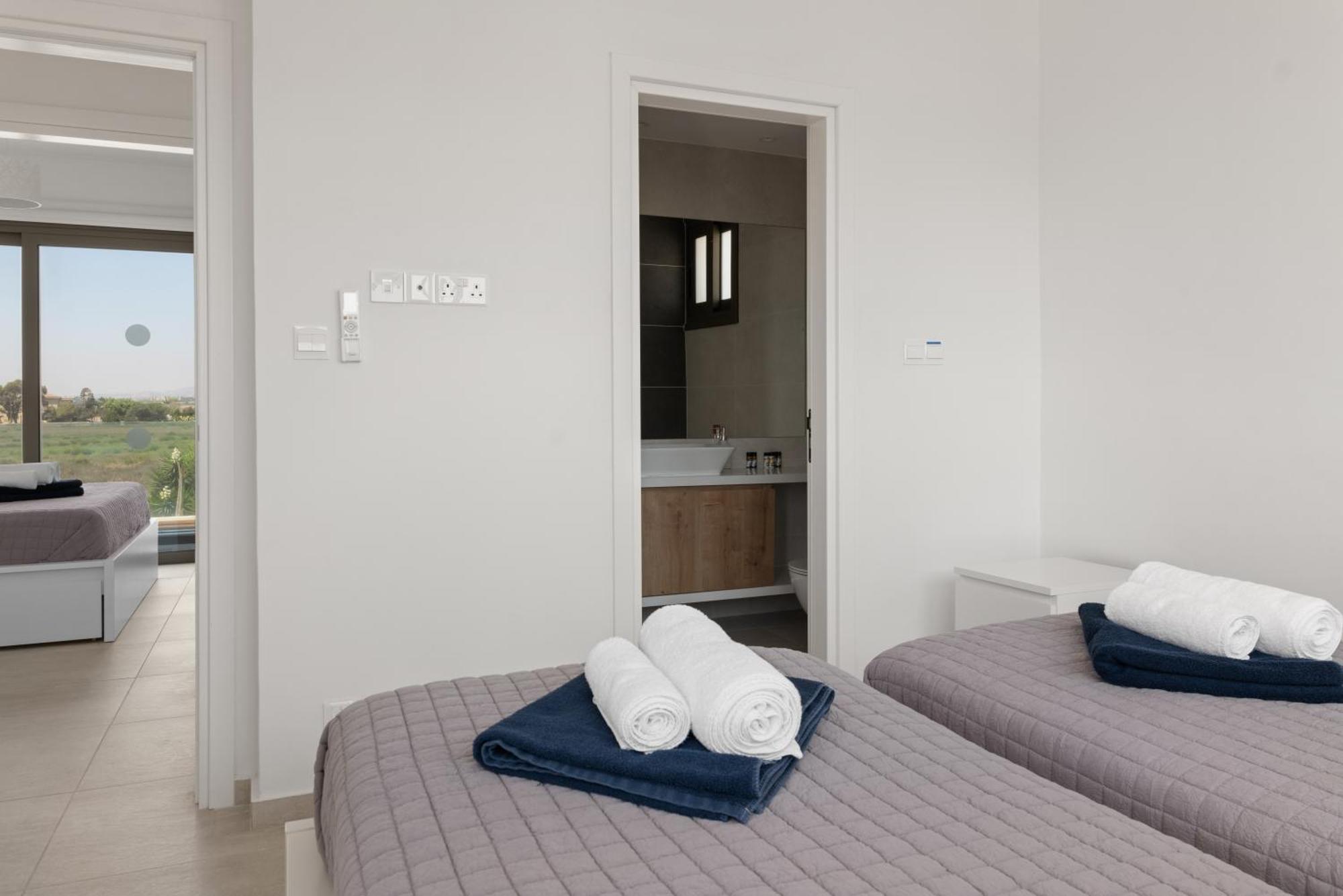 Serenity Waves Villa 17 Ларнака Экстерьер фото